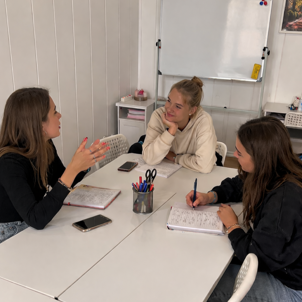 Урок английского в Emma English Club — маленькая группа в Познани